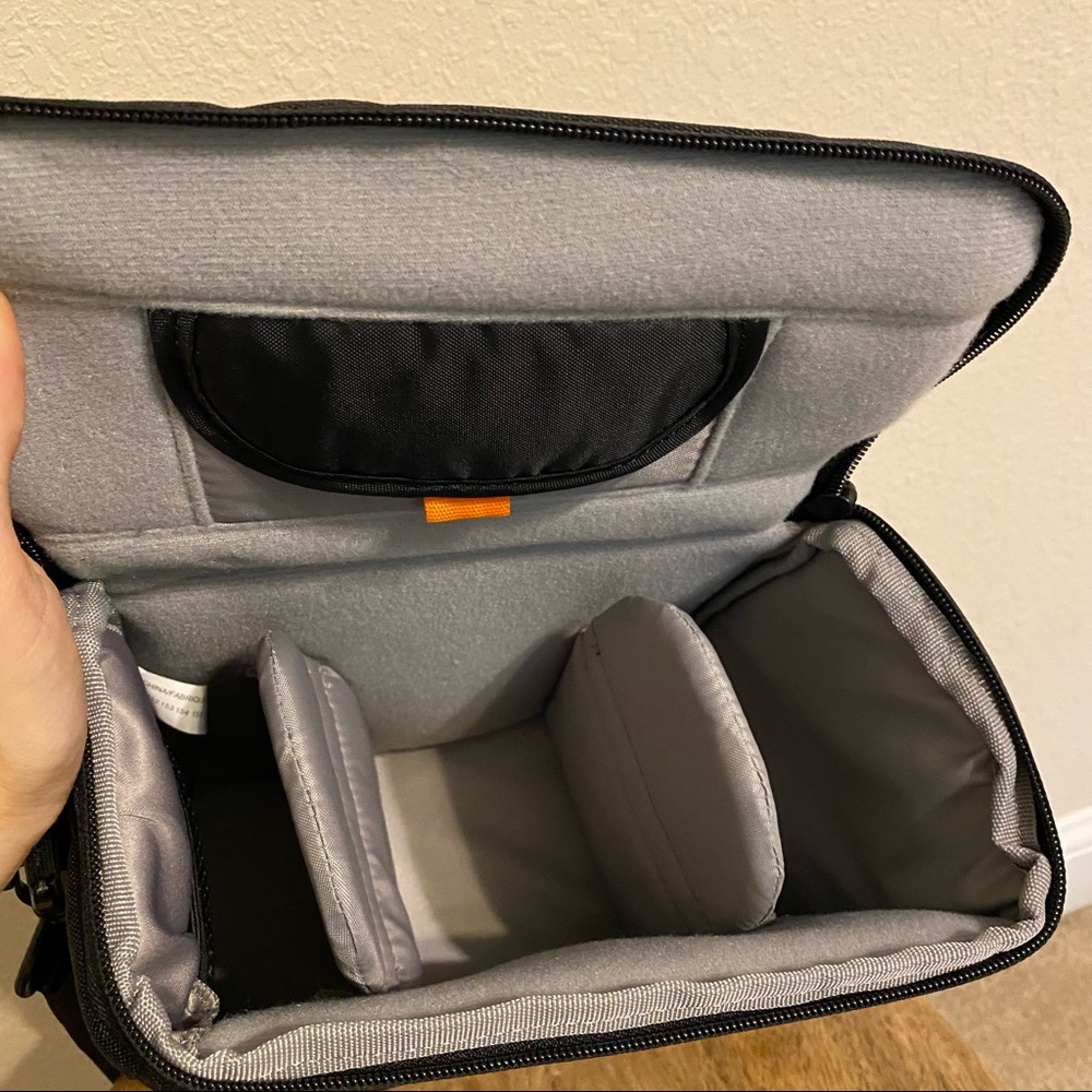 LowePro Camera & Lens Case - Picture 3 of 8